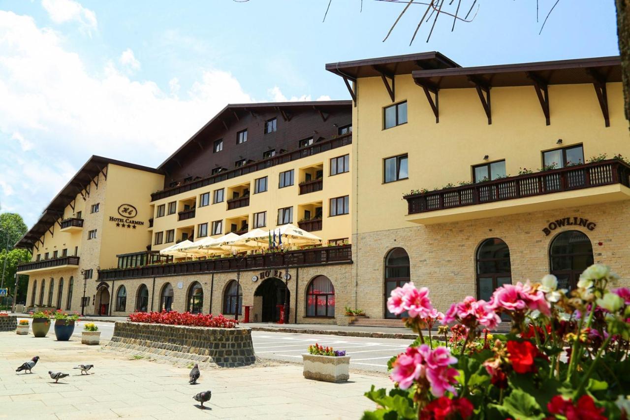 Hotel Carmen Предеал Екстериор снимка