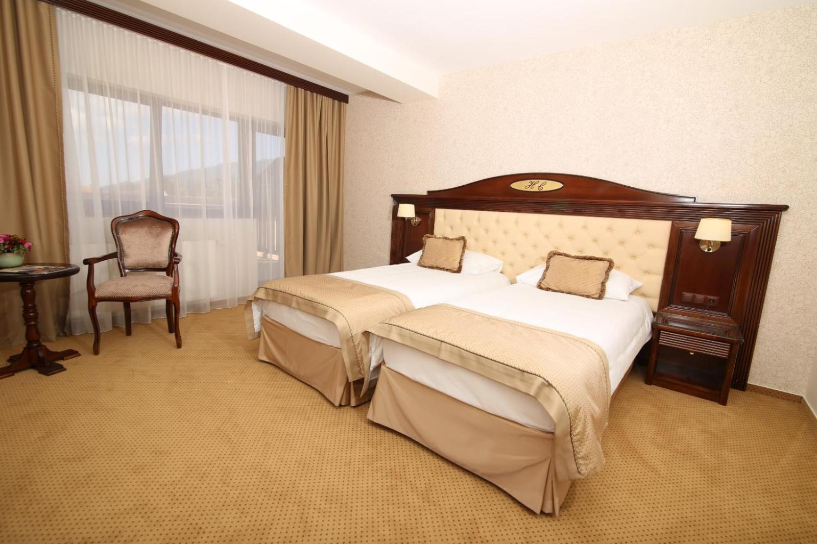 Hotel Carmen Предеал Екстериор снимка