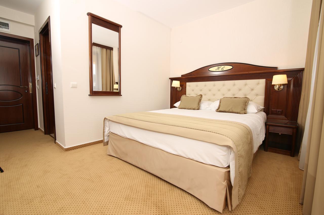 Hotel Carmen Предеал Екстериор снимка